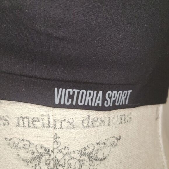 Victoria's Secret Sport black bra - Picture 6 of 6